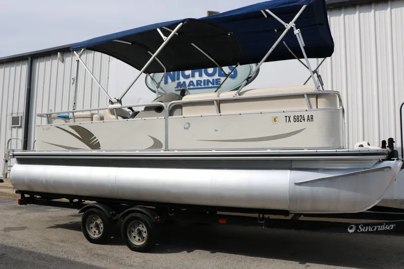 The Image of Lowe Sun Cruiser SS200 2008 - undefined