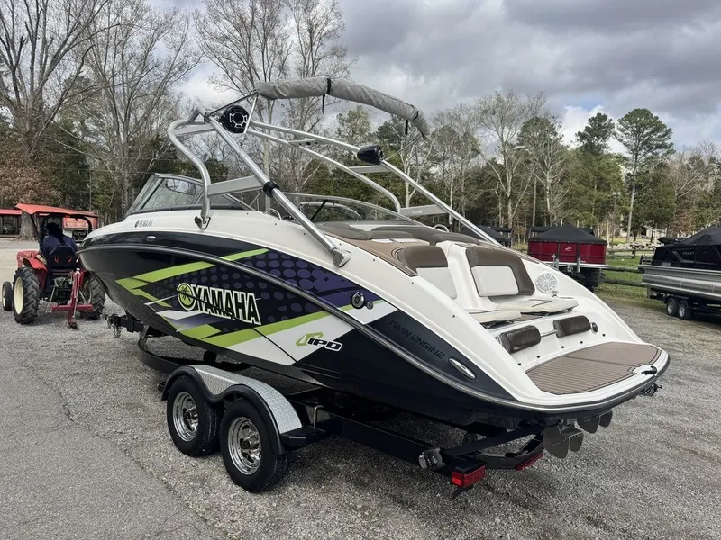 Slide: The Image of Yamaha 242 Limited S 2012 - 1