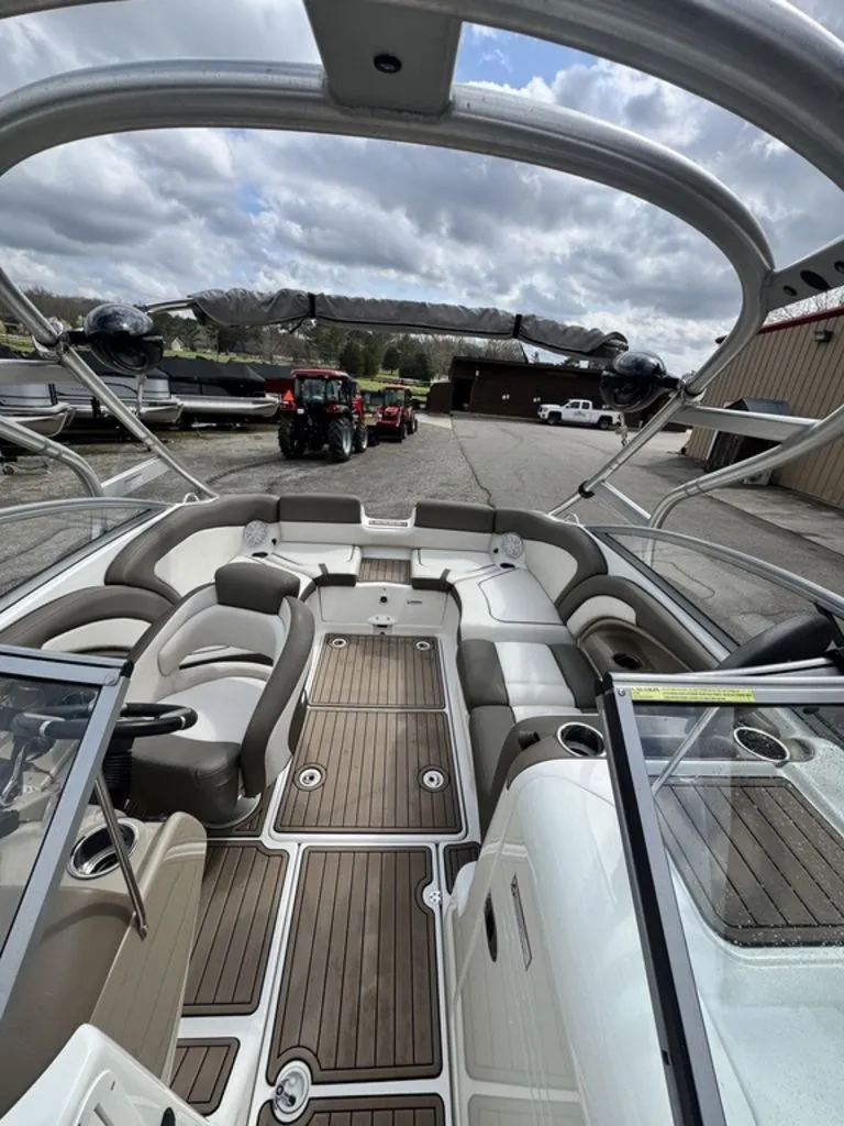 Slide: The Image of Yamaha 242 Limited S 2012 - 11