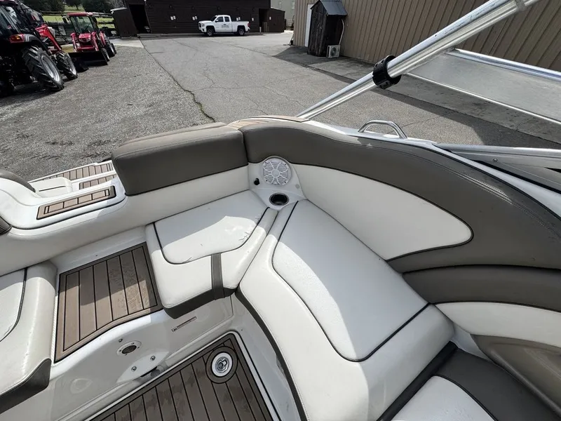 Slide: The Image of Yamaha 242 Limited S 2012 - 12