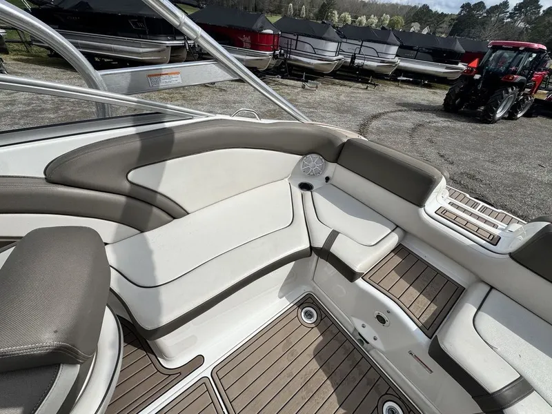 Slide: The Image of Yamaha 242 Limited S 2012 - 13