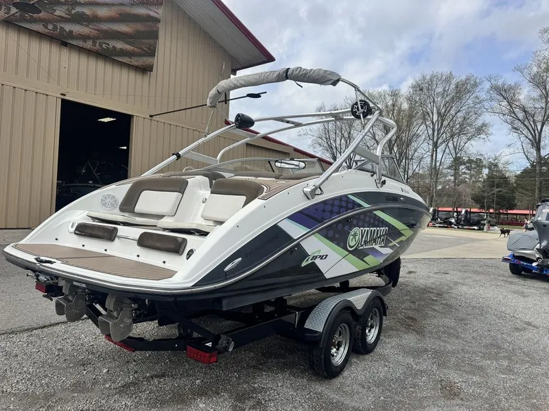 Slide: The Image of Yamaha 242 Limited S 2012 - 3