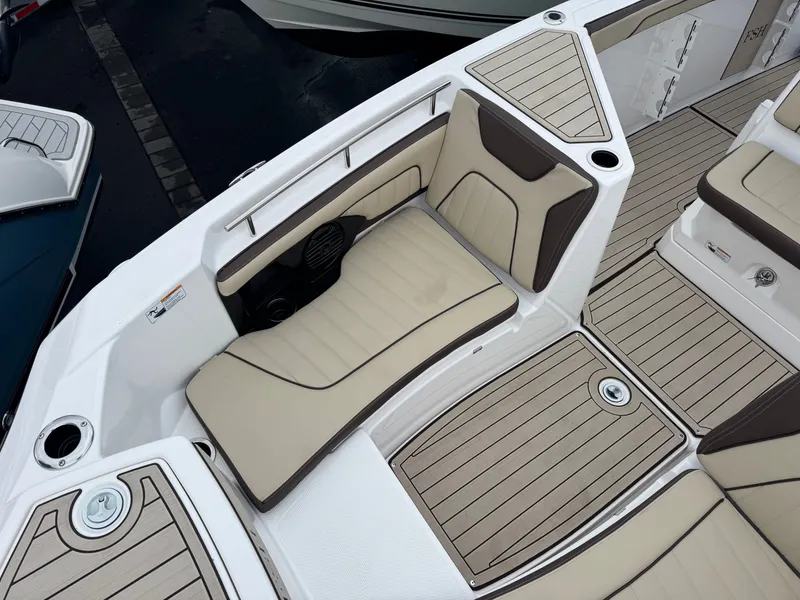 Slide: The Image of Yamaha 255 FSH Sport H 2026 - 6