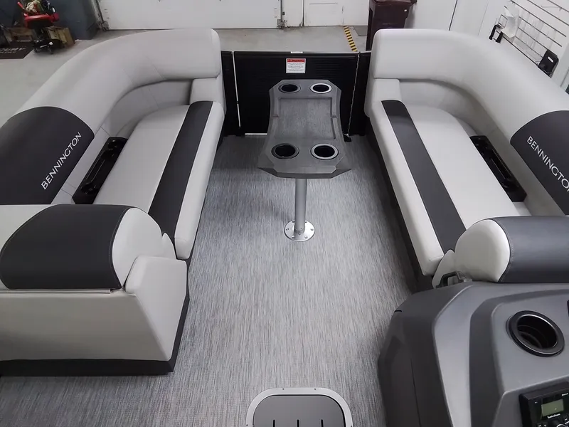 Slide: The Image of Bennington 22SSR S ONE 2026 - 13