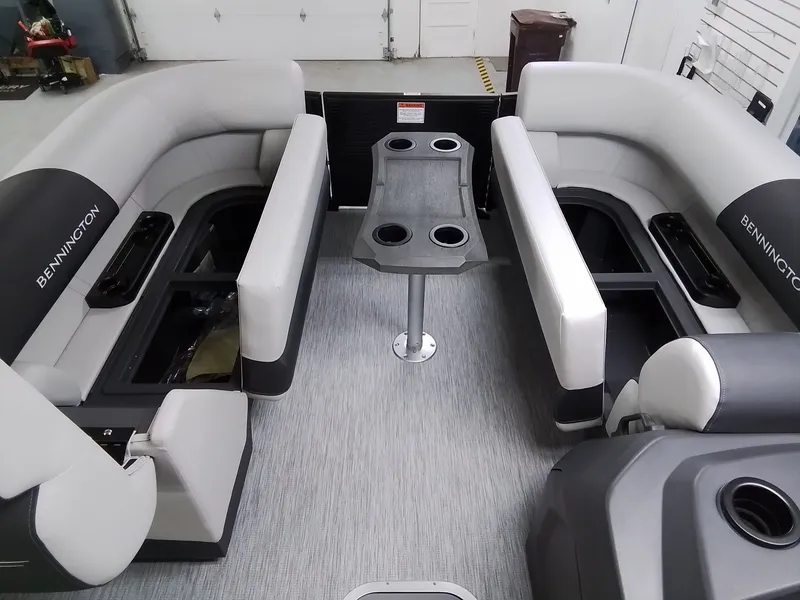 Slide: The Image of Bennington 22SSR S ONE 2026 - 14