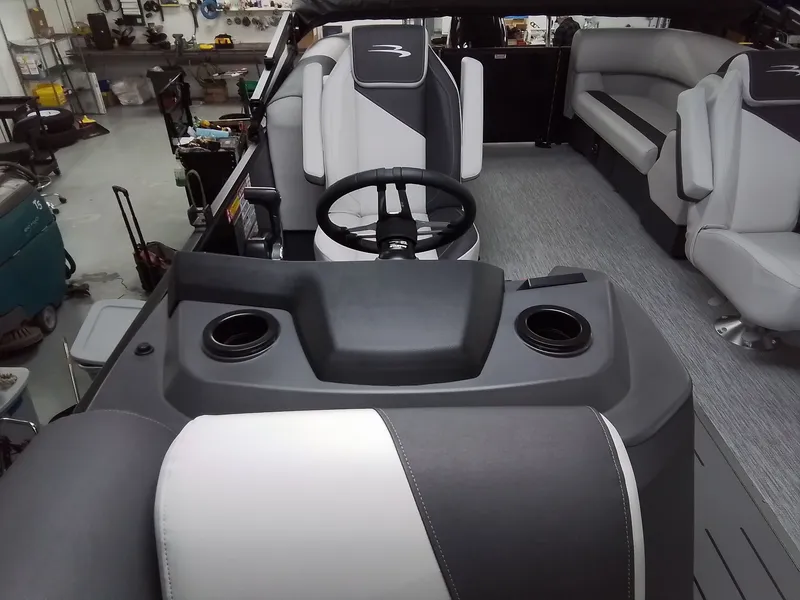 Slide: The Image of Bennington 22SSR S ONE 2026 - 19