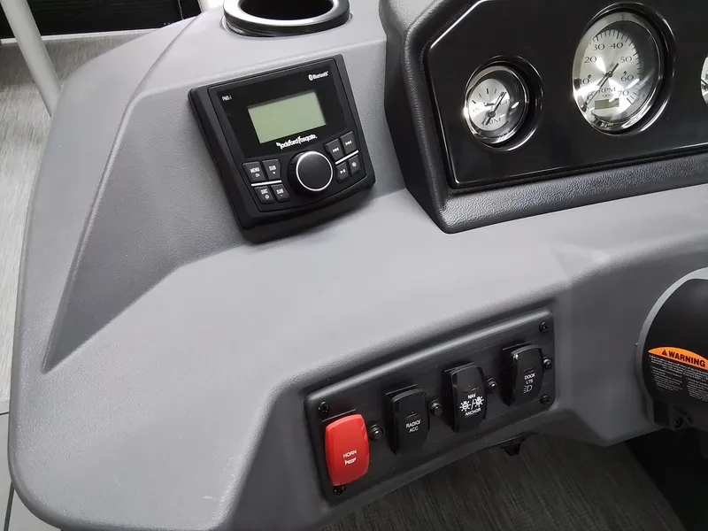 Slide: The Image of Bennington 22SSR S ONE 2026 - 22