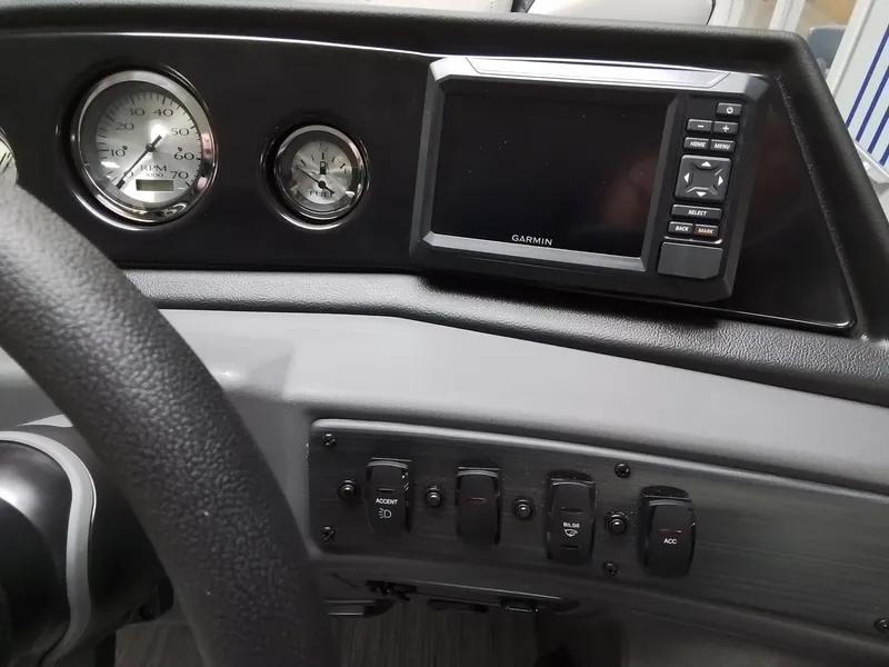 Slide: The Image of Bennington 22SSR S ONE 2026 - 23