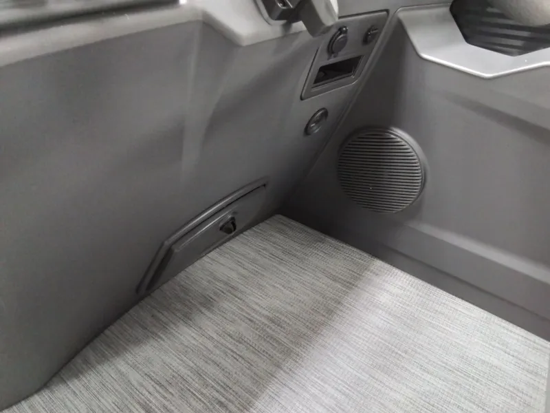 Slide: The Image of Bennington 22SSR S ONE 2026 - 25