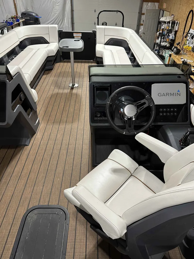 Slide: The Image of Manitou EXPLORE 26 2024 - 5