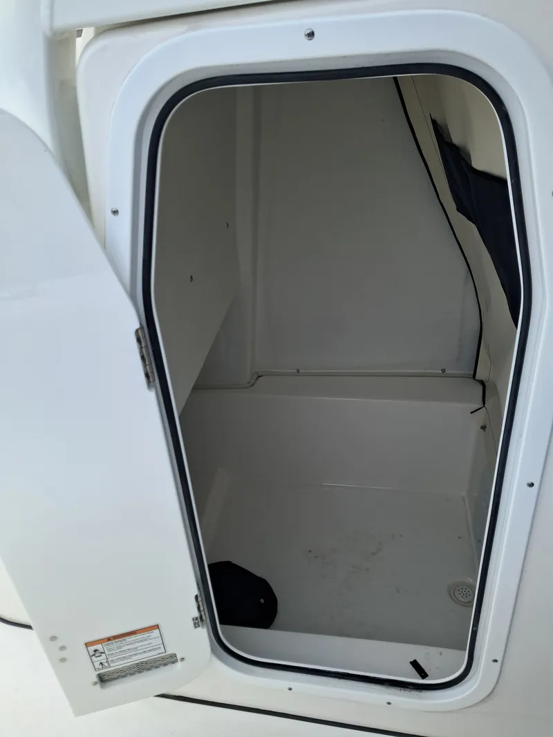 Slide: The Image of SEA FOX BOAT WORKS 248 Commander 2026 - 16