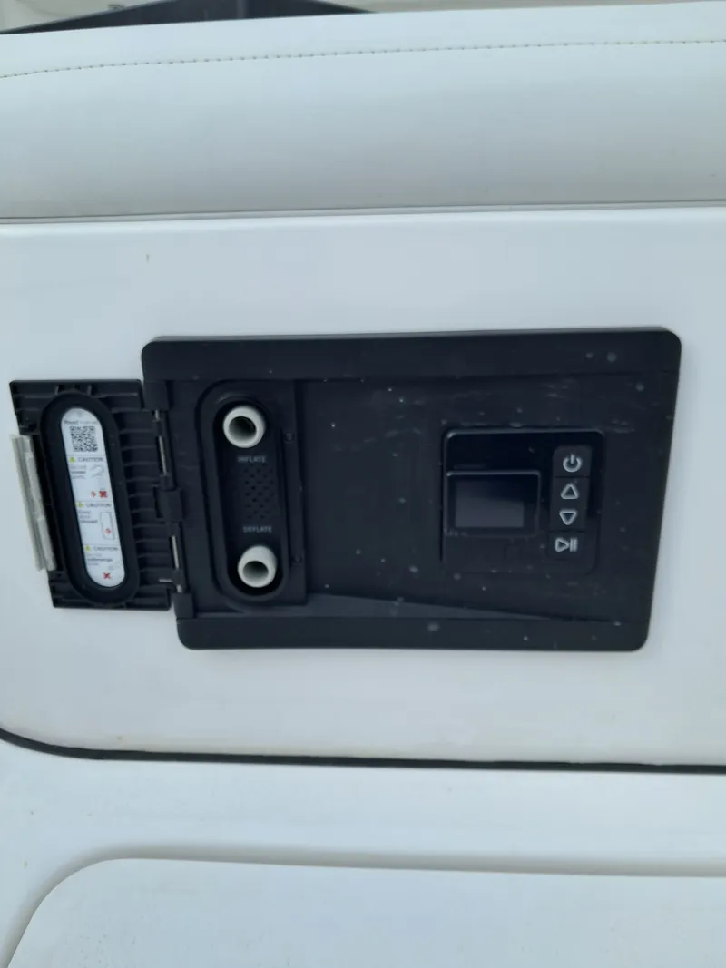 Slide: The Image of SEA FOX BOAT WORKS 248 Commander 2026 - 20