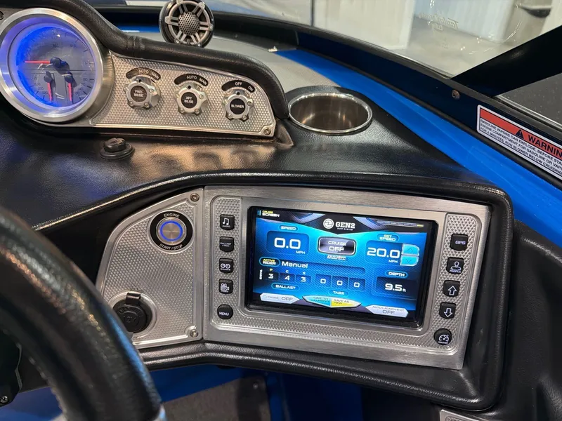 Slide: The Image of MasterCraft X23 2015 - 18