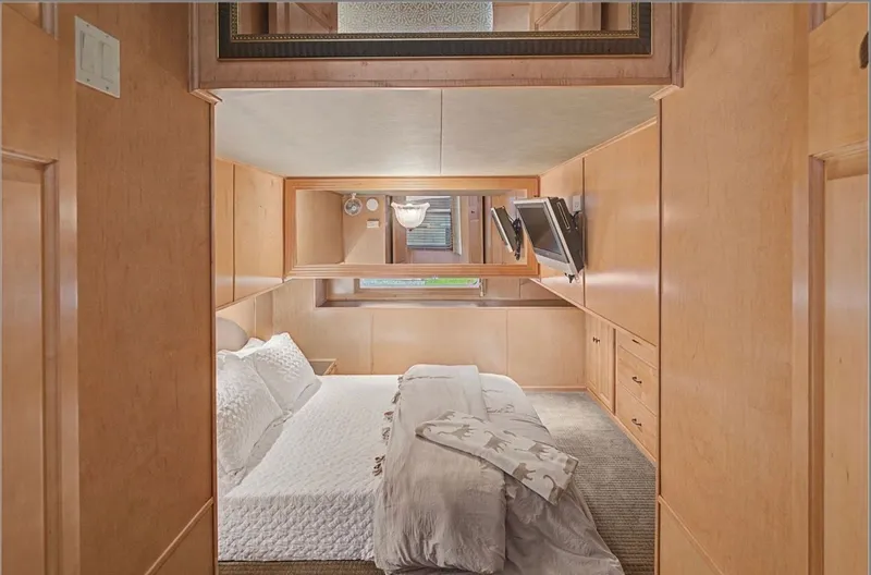 Slide: The Image of Sharpe 94 2007 - 25