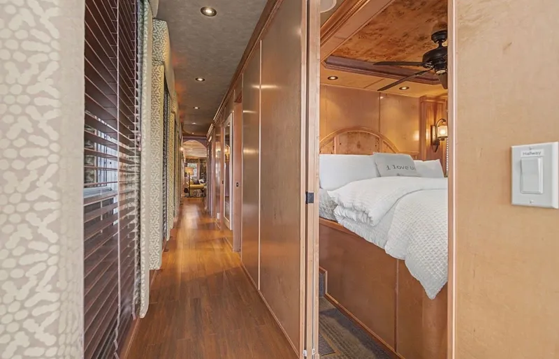 Slide: The Image of Sharpe 94 2007 - 40