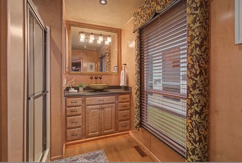 Slide: The Image of Sharpe 94 2007 - 49