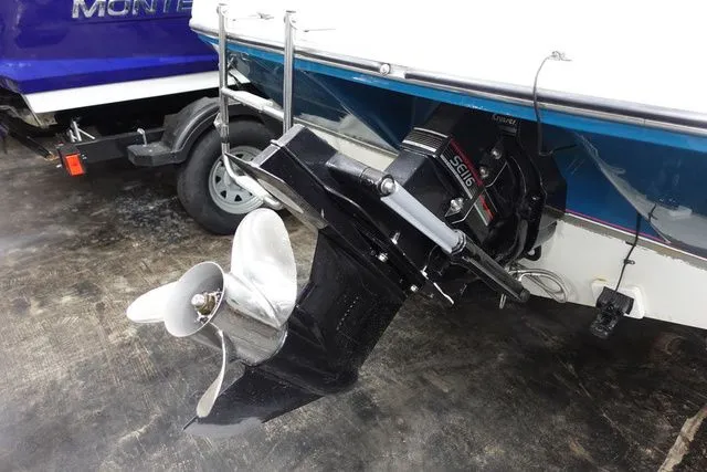 Slide: The Image of Rinker CAPTIVA 170 1992 - 5