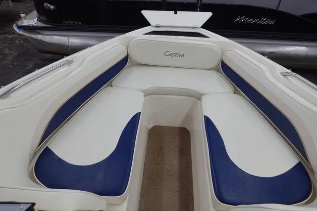 Slide: The Image of Rinker Captiva 212 Bowrider 1999 - 13