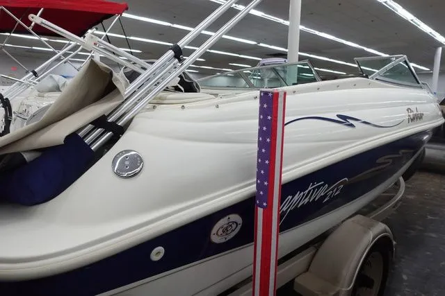 Slide: The Image of Rinker Captiva 212 Bowrider 1999 - 5