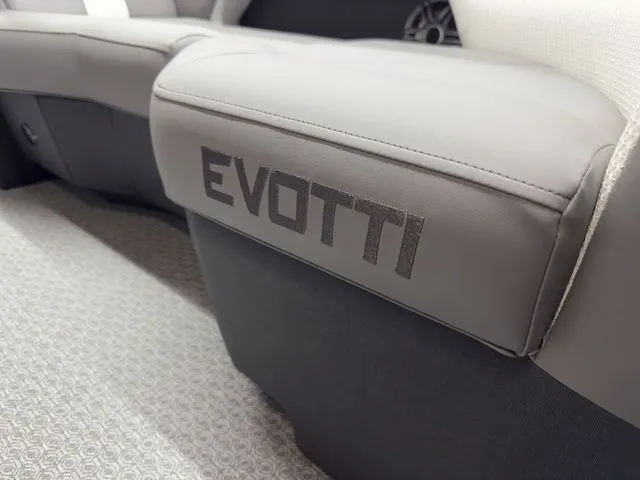 Slide: The Image of Evotti 521QL 2026 - 14