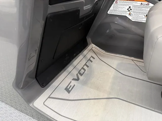 Slide: The Image of Evotti 521QL 2026 - 32