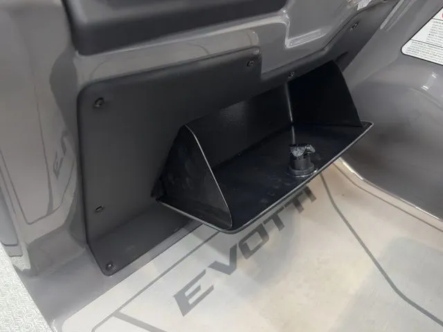 Slide: The Image of Evotti 521QL 2026 - 33