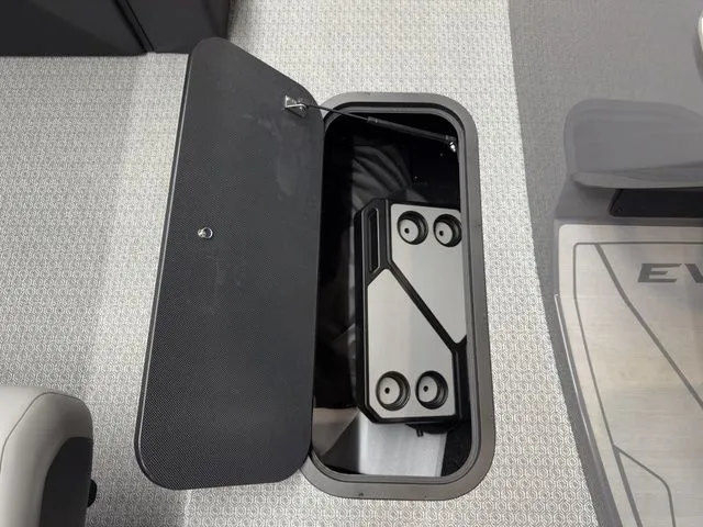 Slide: The Image of Evotti 521QL 2026 - 36