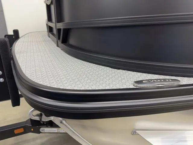 Slide: The Image of Evotti 521QL 2026 - 6