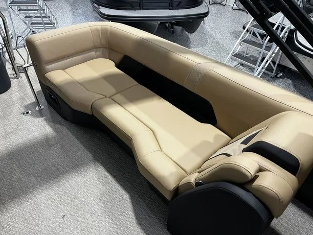 Slide: The Image of Evotti 723QL 2026 - 15