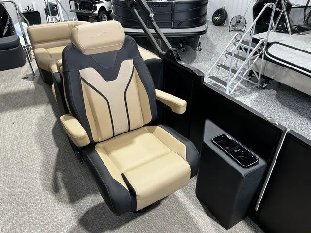 Slide: The Image of Evotti 723QL 2026 - 16