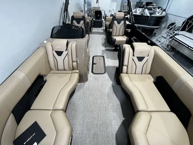 Slide: The Image of Evotti 723QL 2026 - 20