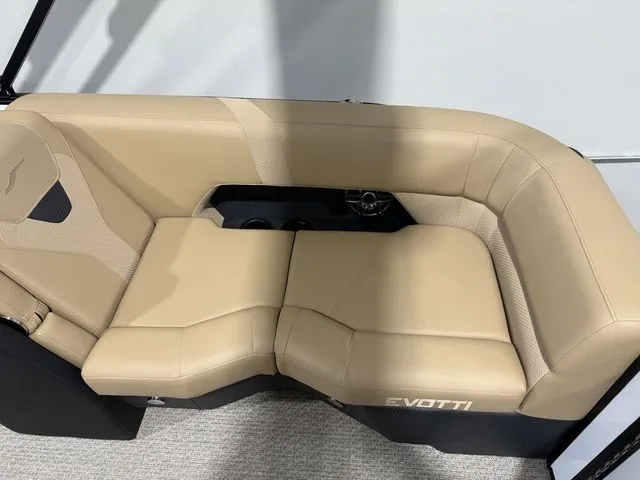 Slide: The Image of Evotti 521QL 2026 - 20