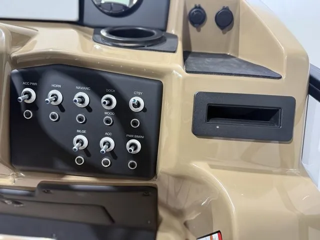 Slide: The Image of Evotti 521QL 2026 - 29