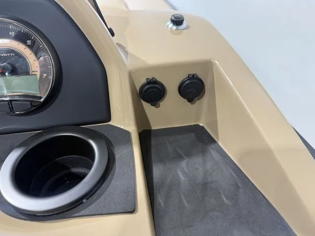 Slide: The Image of Evotti 521QL 2026 - 31