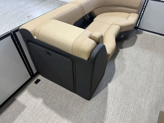 Slide: The Image of Evotti 521QL 2026 - 33