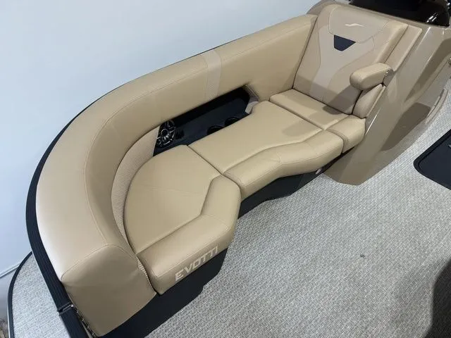 Slide: The Image of Evotti 521QL 2026 - 35