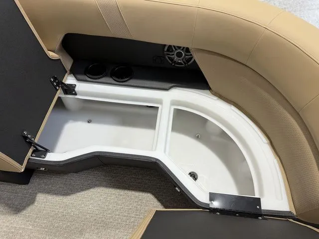 Slide: The Image of Evotti 521QL 2026 - 42