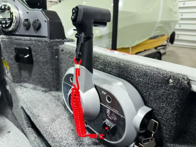 Slide: The Image of Lund 1675 Adventure Sport 2026 - 11