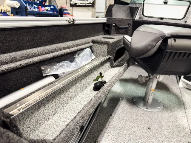 Slide: The Image of Lund 1675 Adventure Sport 2026 - 14