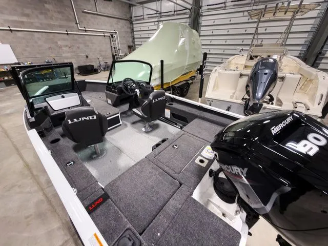 Slide: The Image of Lund 1675 Adventure Sport 2026 - 5