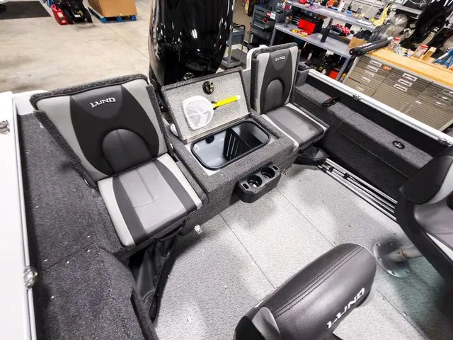 Slide: The Image of Lund 1675 Adventure Sport 2026 - 6