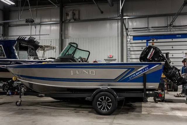 The Image of Lund 1775 Impact XS Sport 2026 - undefined