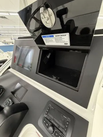 Slide: The Image of Bay Rider 239 Bay Rider 2026 - 15