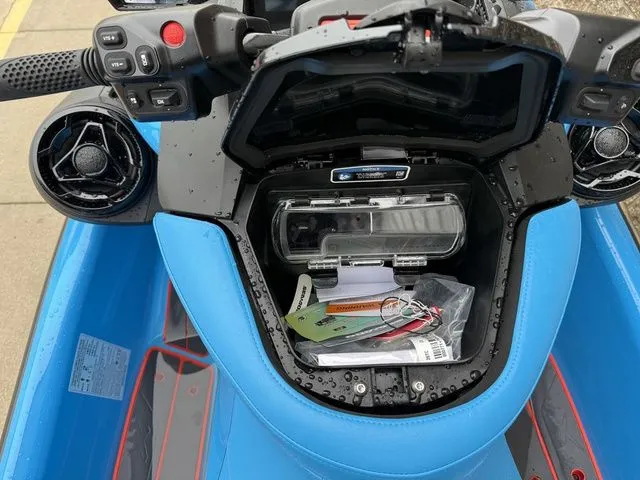 Slide: The Image of Sea-Doo RXP-X 2026 - 11