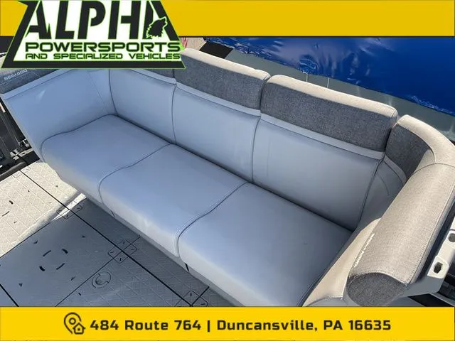 Slide: The Image of Sea-Doo SWITCH 19FT 170 2025 - 4