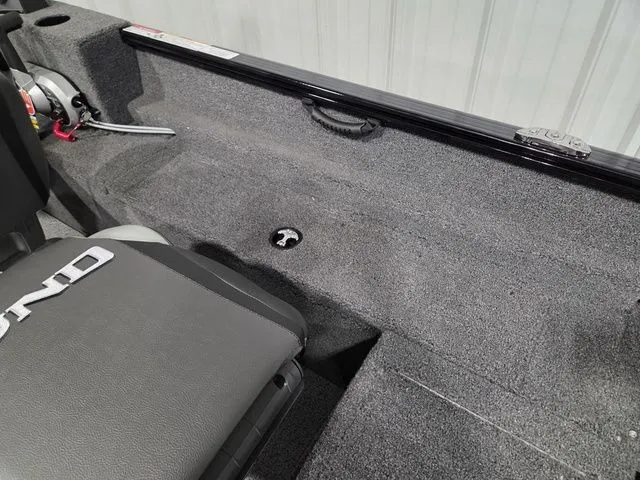 Slide: The Image of Lund 1650 Rebel XL SS 2026 - 12