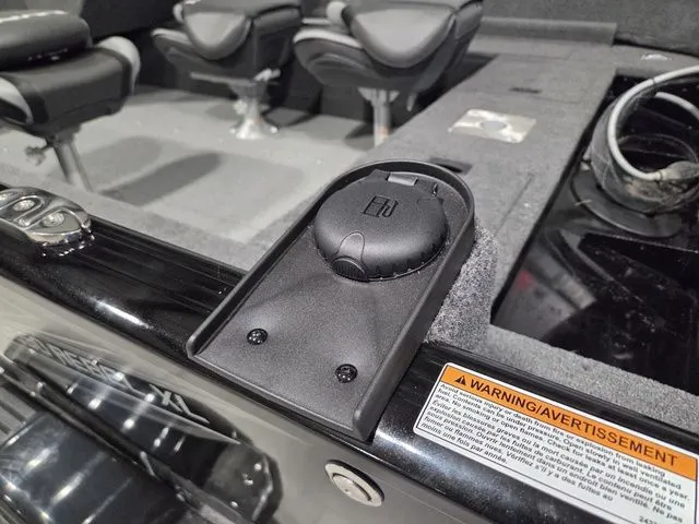 Slide: The Image of Lund 1650 Rebel XL SS 2026 - 6