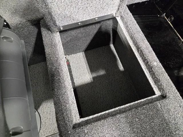 Slide: The Image of Lund 1650 Rebel XL SS 2026 - 9