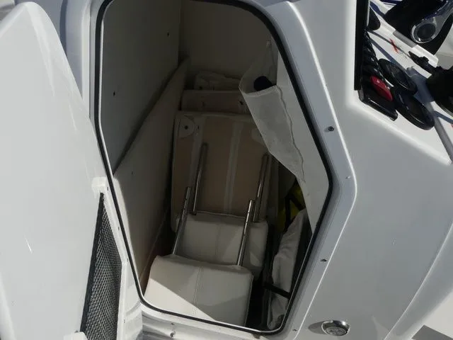 Slide: The Image of Sea Hunt Ultra 229 2021 - 14