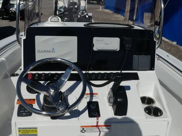 Slide: The Image of Sea Hunt Ultra 229 2021 - 16